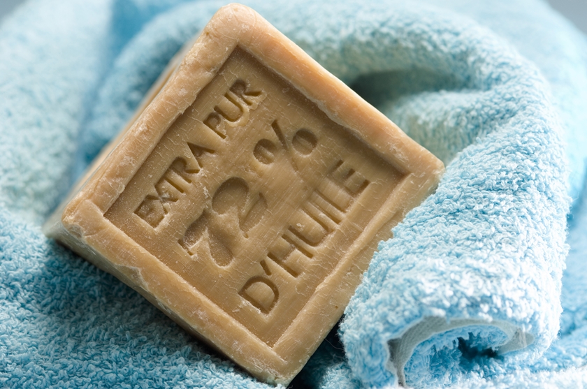 デリケートゾーンのかゆみやにおい、黒ずみが気になる！正しいお手入れ方法は？